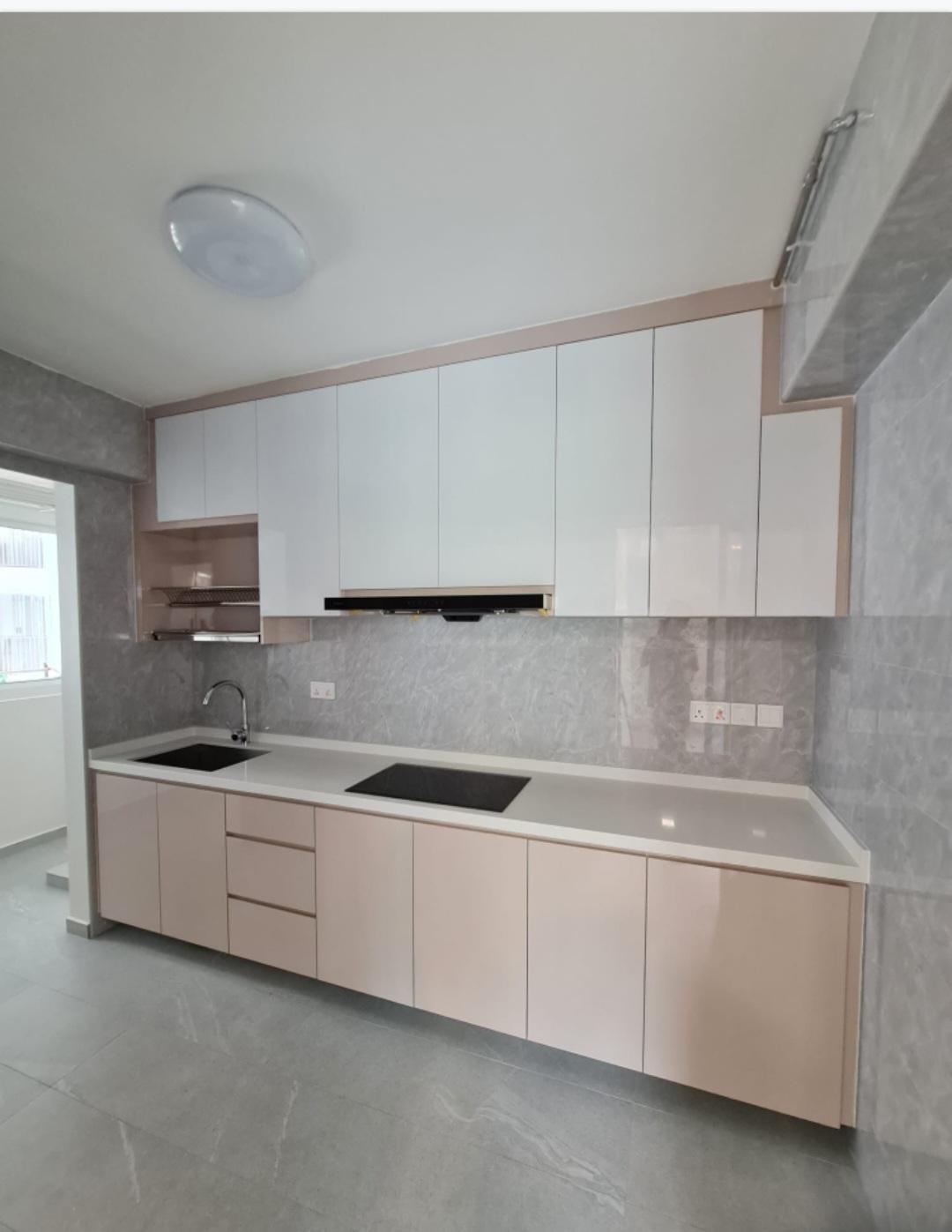 Kitchen counter with sink and hob